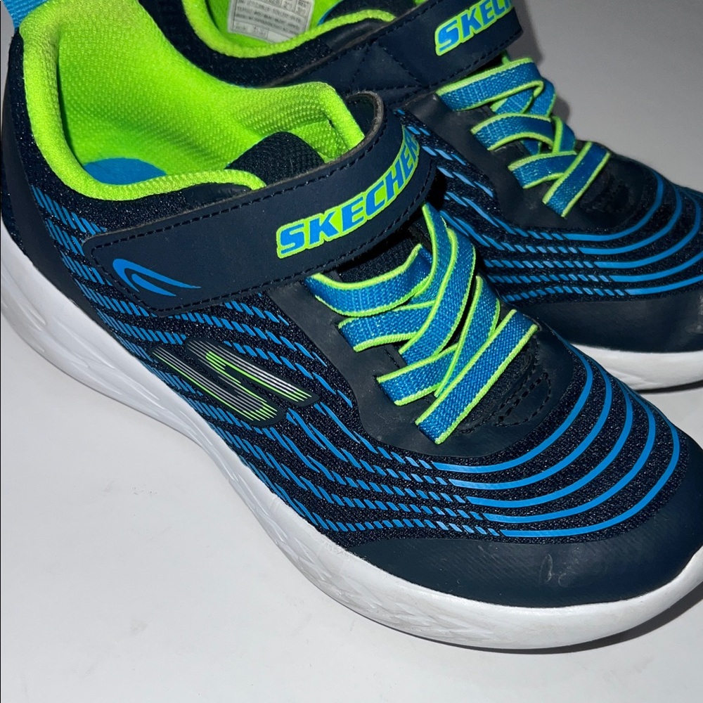 Skechers Blue and Neon Green Kids' size 2 - Picture 3 of 9
